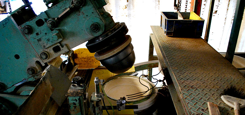 三河土の植木鉢「井澤製陶」家のインテリア。あなたのライフスタイル。003